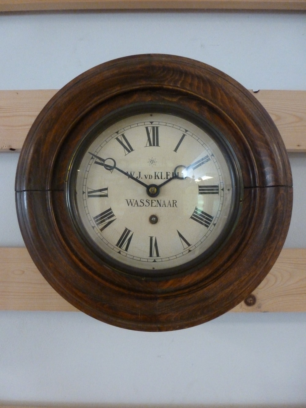 Schoolklokken te koop bij Tjitte Talsma in Friesland