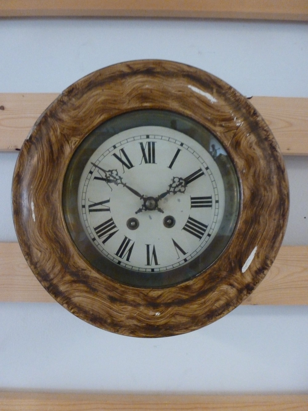 Schoolklokken te koop bij Tjitte Talsma in Friesland