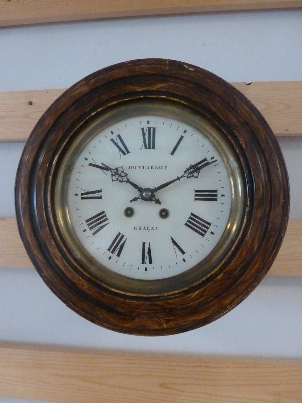 Schoolklokken te koop bij Tjitte Talsma in Friesland