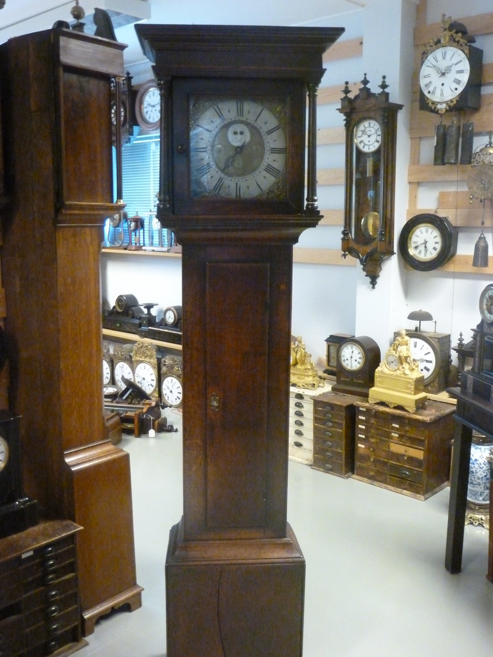 Staande klokken te koop bij Tjitte Talsma in Friesland